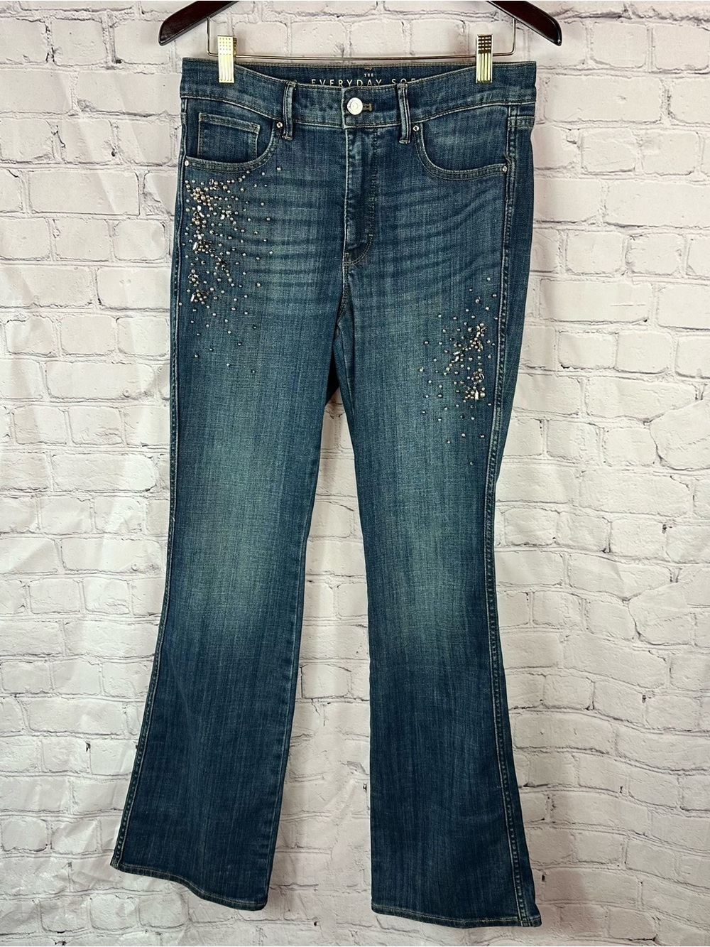 White House Black Market everyday soft skinny flare Embellished Jeans women 8